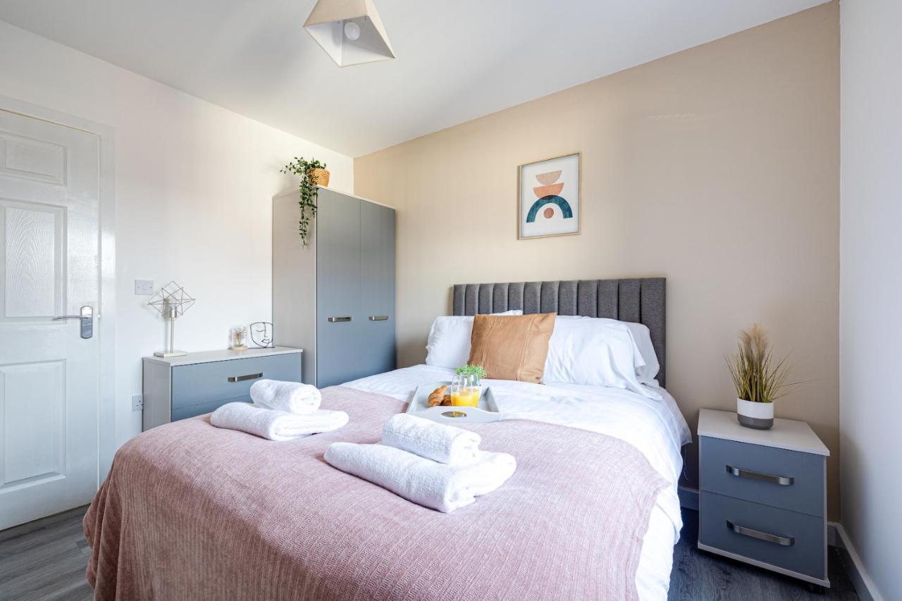Top Floor Apartment With Private Balcony In Stockport Centre By Hass Haus Buitenkant foto