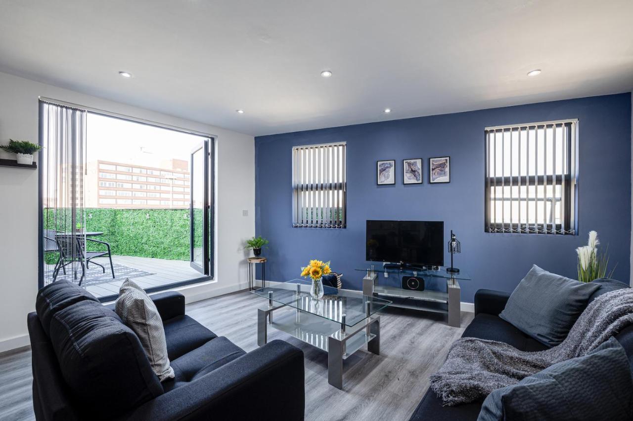 Top Floor Apartment With Private Balcony In Stockport Centre By Hass Haus Buitenkant foto