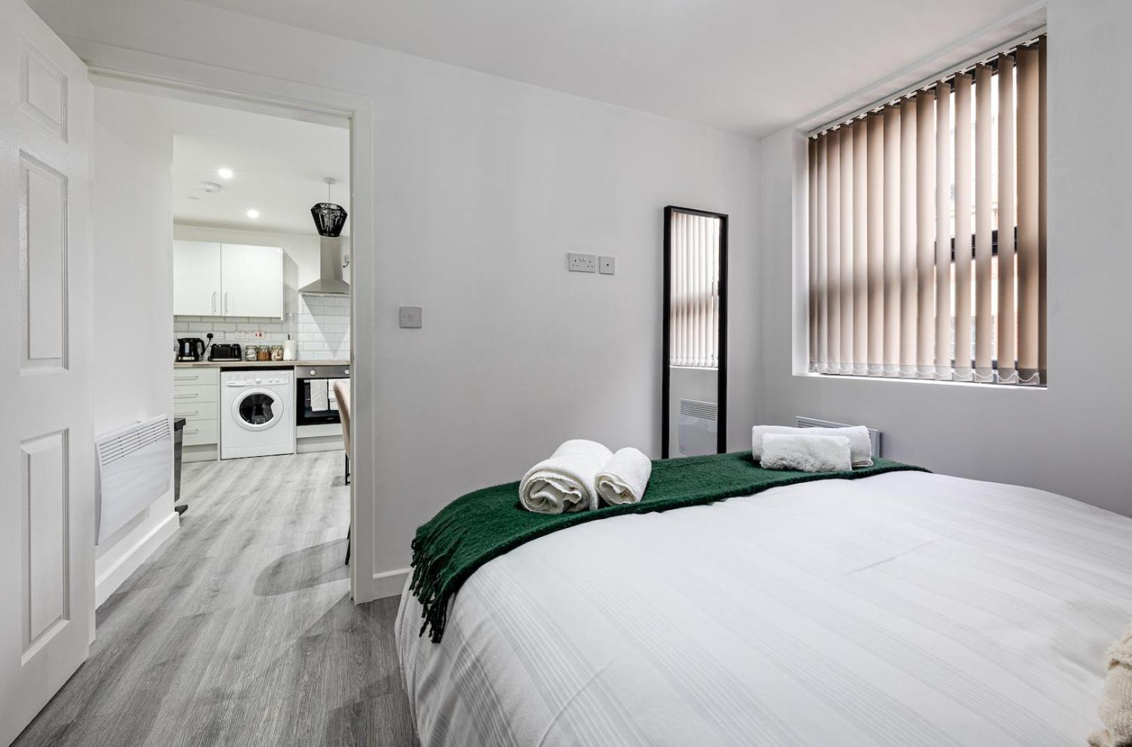 Top Floor Apartment With Private Balcony In Stockport Centre By Hass Haus Buitenkant foto