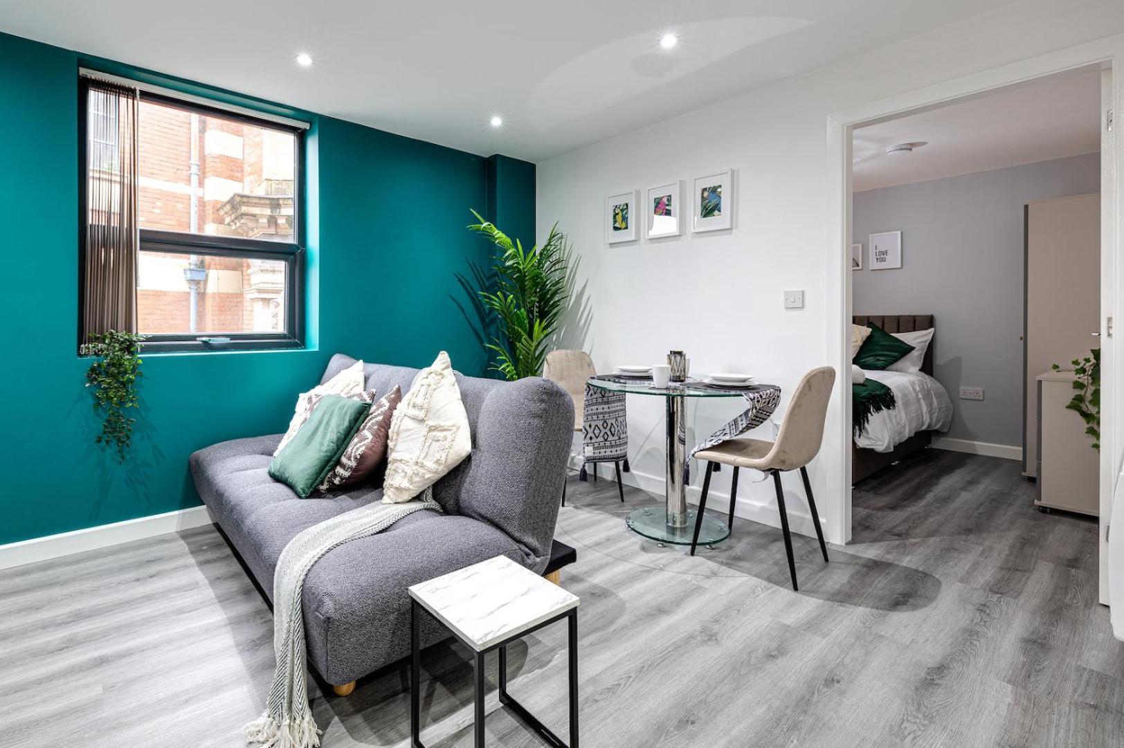 Top Floor Apartment With Private Balcony In Stockport Centre By Hass Haus Buitenkant foto