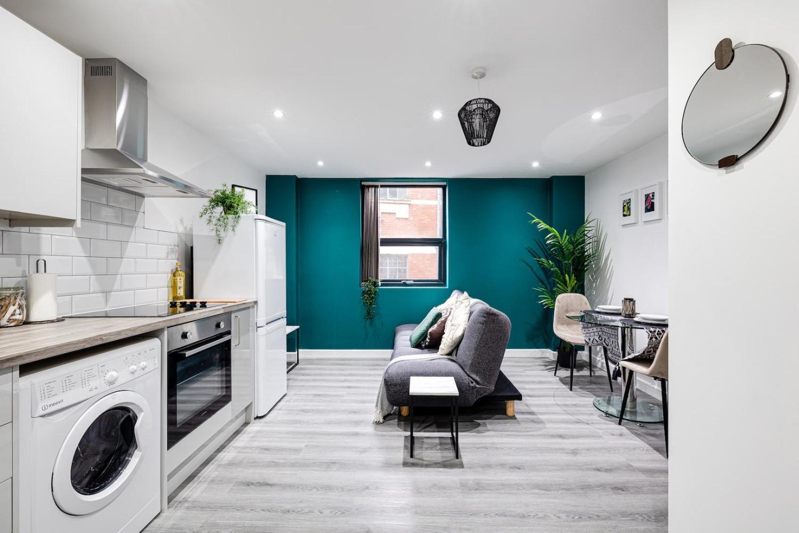 Top Floor Apartment With Private Balcony In Stockport Centre By Hass Haus Buitenkant foto
